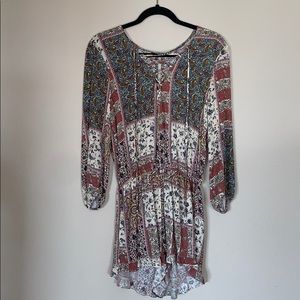 Romper, never worn, too small.